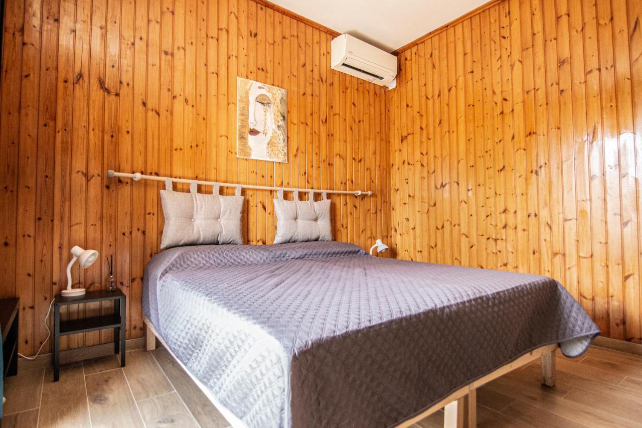 Yourquadrarooms Bed and breakfast Roma