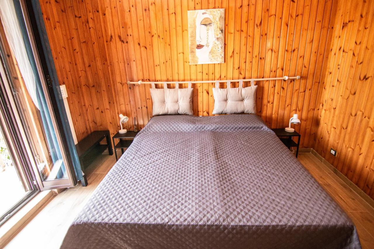 Yourquadrarooms Bed and breakfast